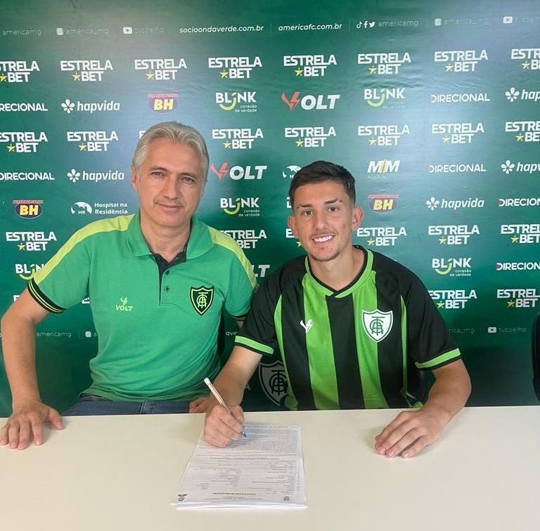 Volante Guilherme e atacante Cléber do Sub 17 renovam contrato o