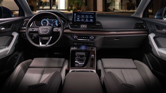 Interior Design 2024 Audi Q5 SUV Interior Design