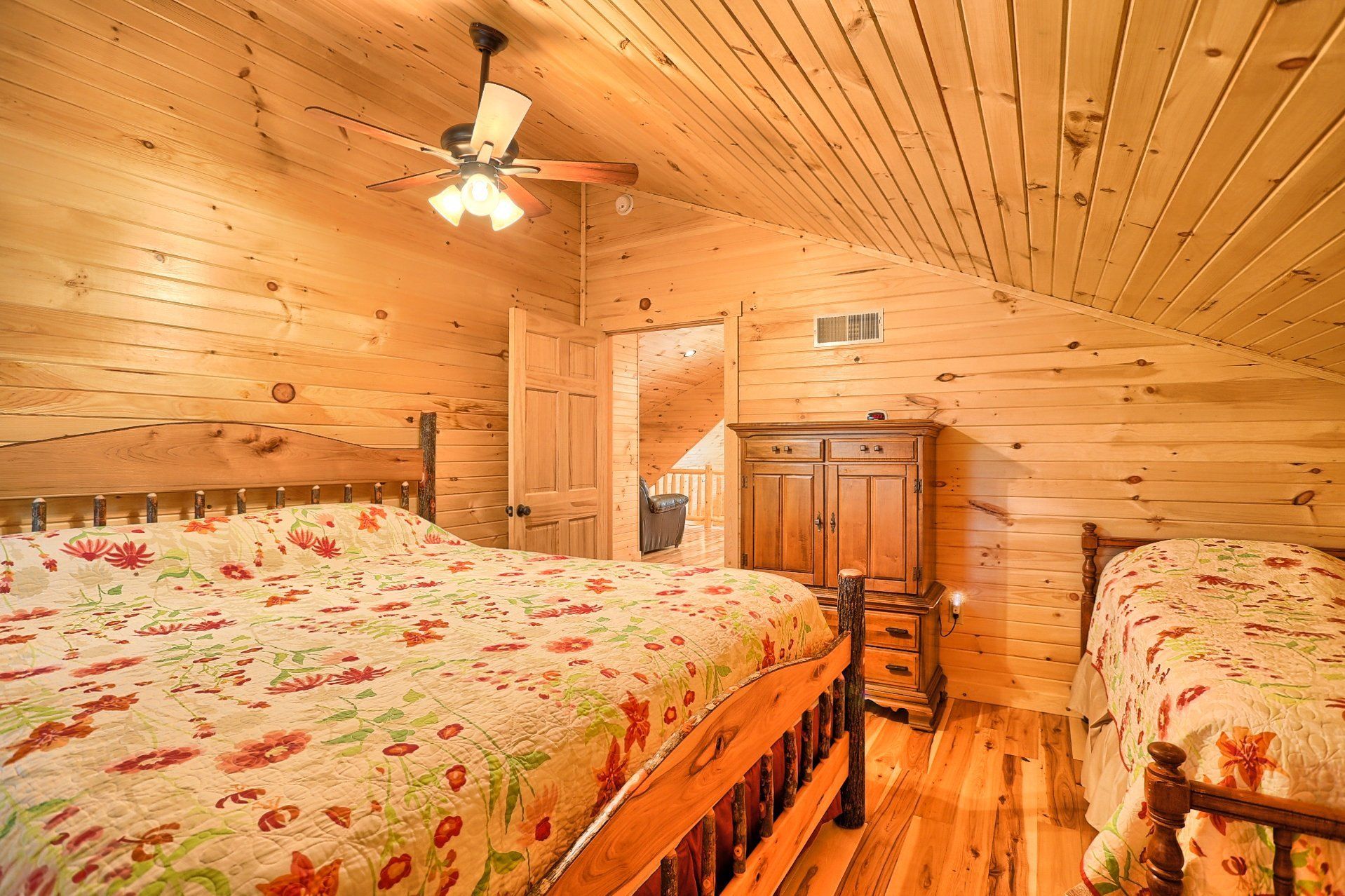 The Sugar Maple Chalet At Raystown Lake Luxury Lake Home Rentals