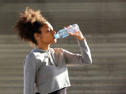 妇女饮用水-杰克逊维尔，佛罗里达州- 外围滚球app365一&B营销