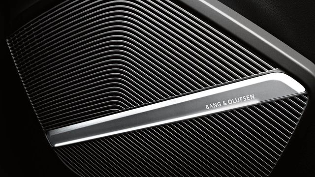 Bang & Olufsen 2023 Audi Q5 Bang & Olufsen
