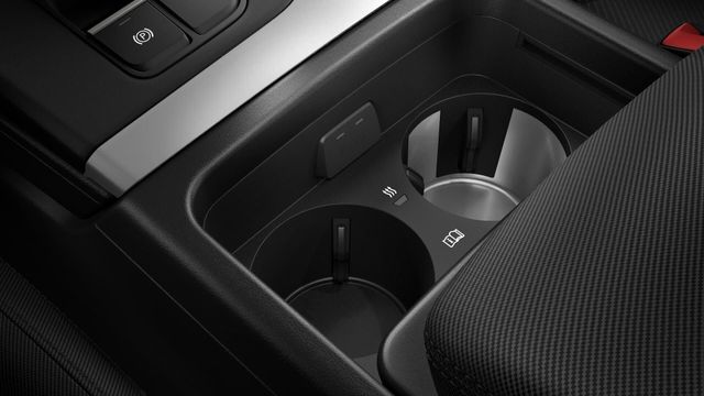 Front temperature-controlled cup holder 2023 Audi Q5 Front temperature-controlled cup holder
