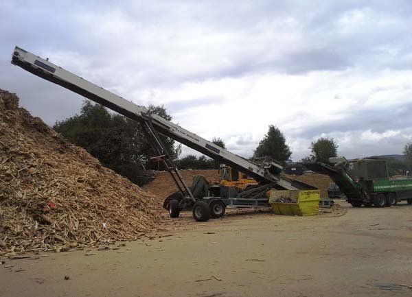 conveyor  in use