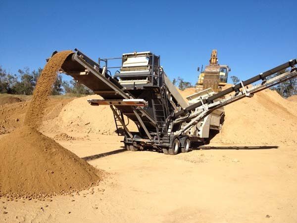 screening machine moving materials