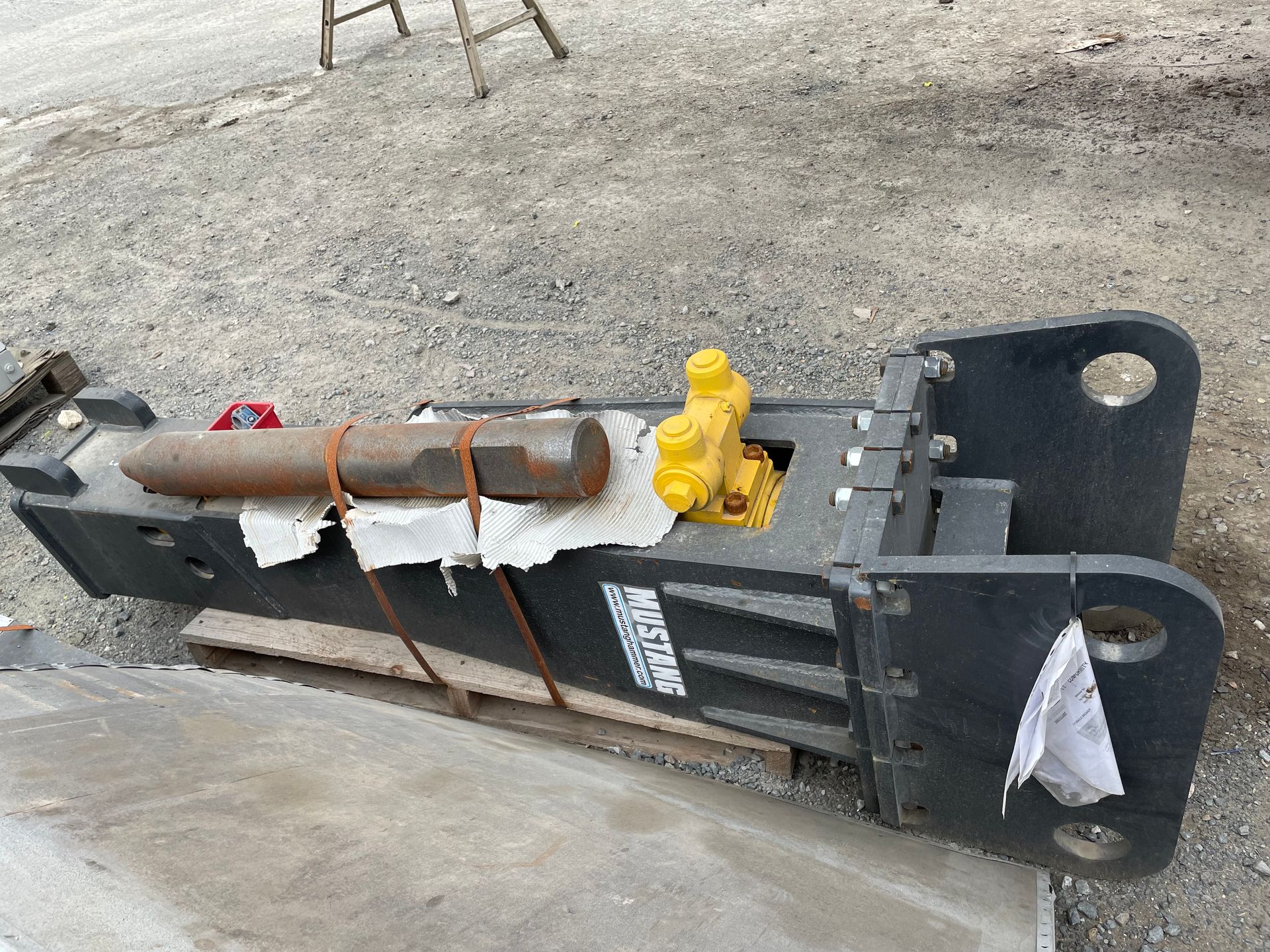 Hydraulic Hammer — Yatala Qld — Crusher Screen Sales & Hire