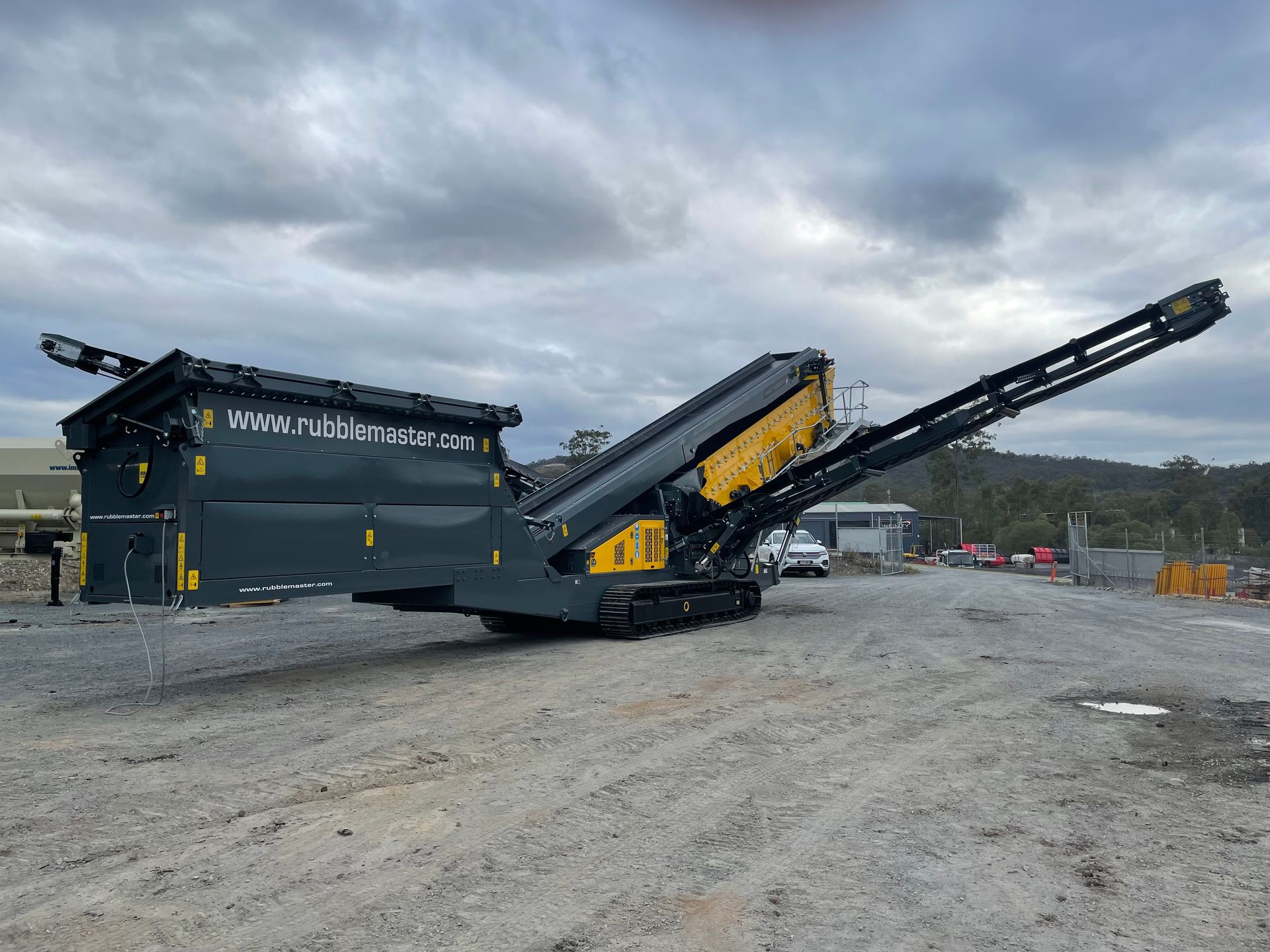 Truck Manufacturer - Yatala, Qld - Crusher Screen Sales & Hire