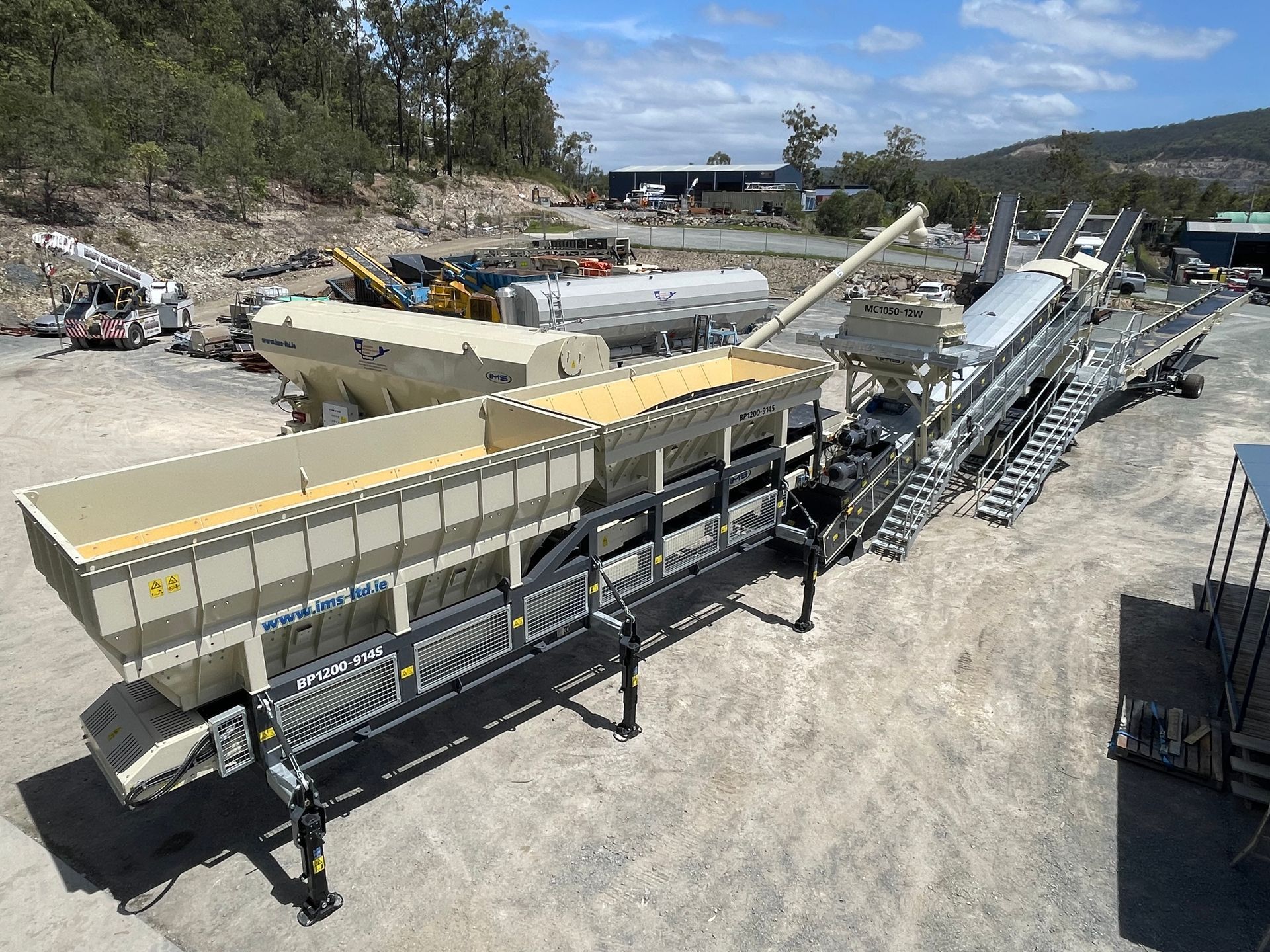 Truck - Yatala, Qld - Crusher Screen Sales & Hire