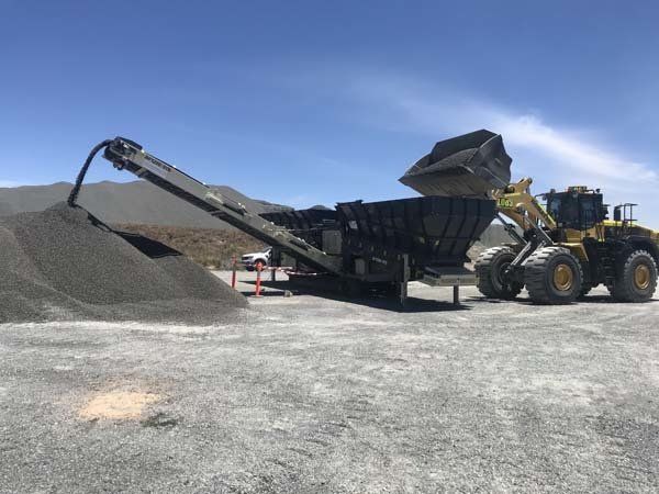 feed hopper moving material