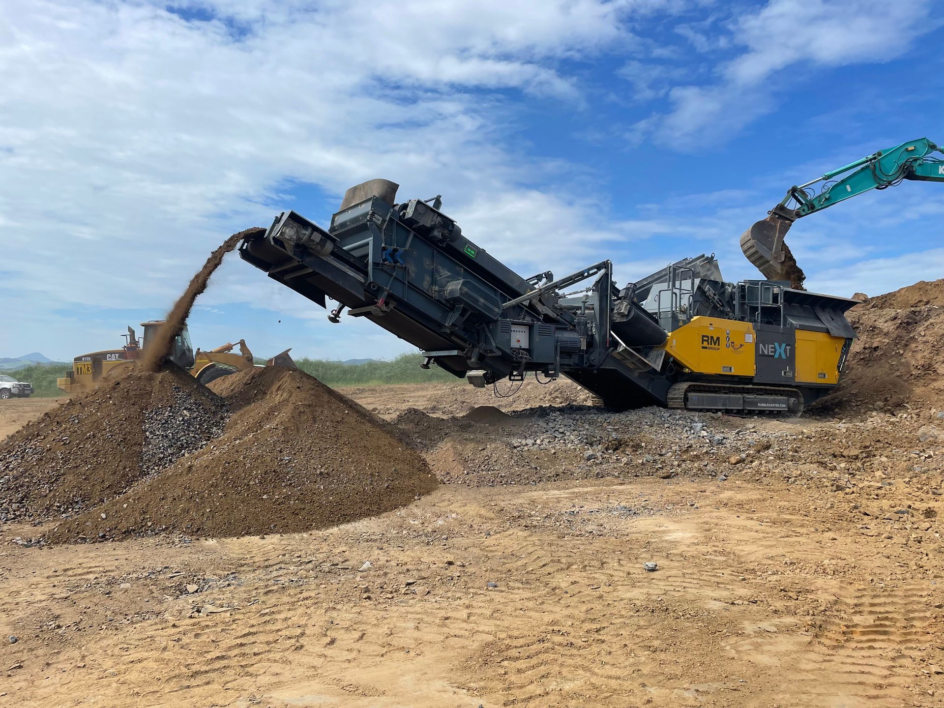 Excavator - Yatala, Qld - Crusher Screen Sales & Hire