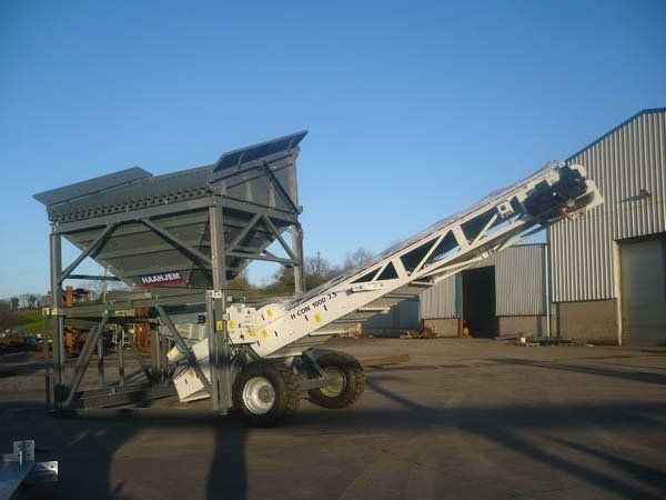 beige feed hopper