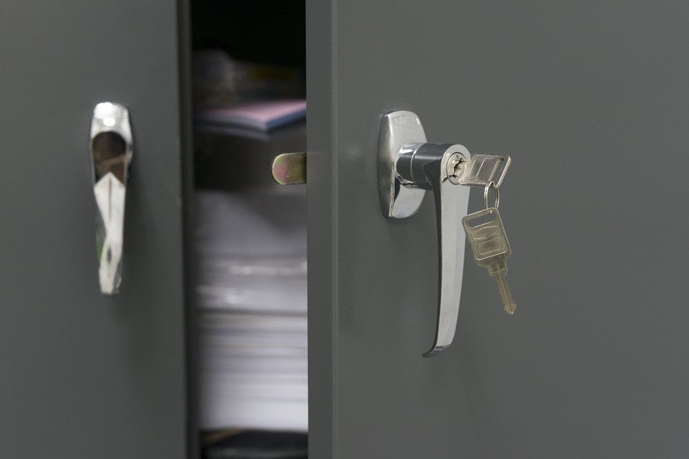 Choosing a locksmith for your office - NLS Security