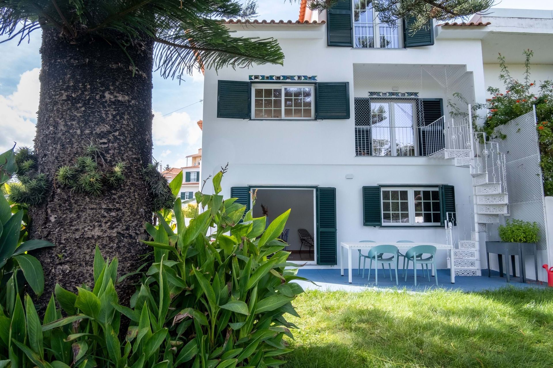 Foto de moradia T5 em Caxias