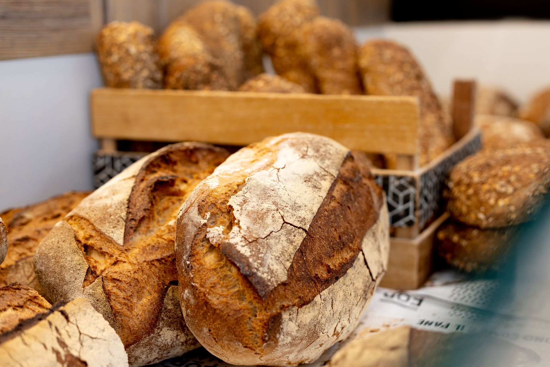 Pizza con mortadella, ricotta e pistacchi.