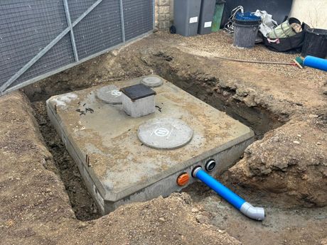 Préparation, installation, pose, réglage et branchement de micro-station d'épuration. Assainissement non collectif