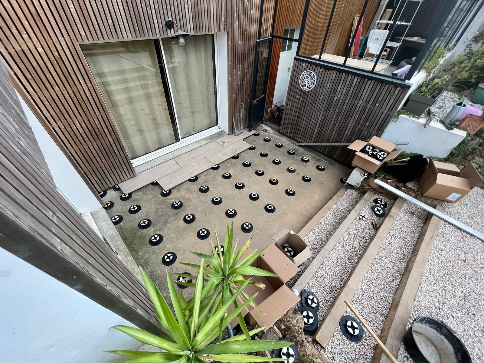 Installation de terrasse sur plots