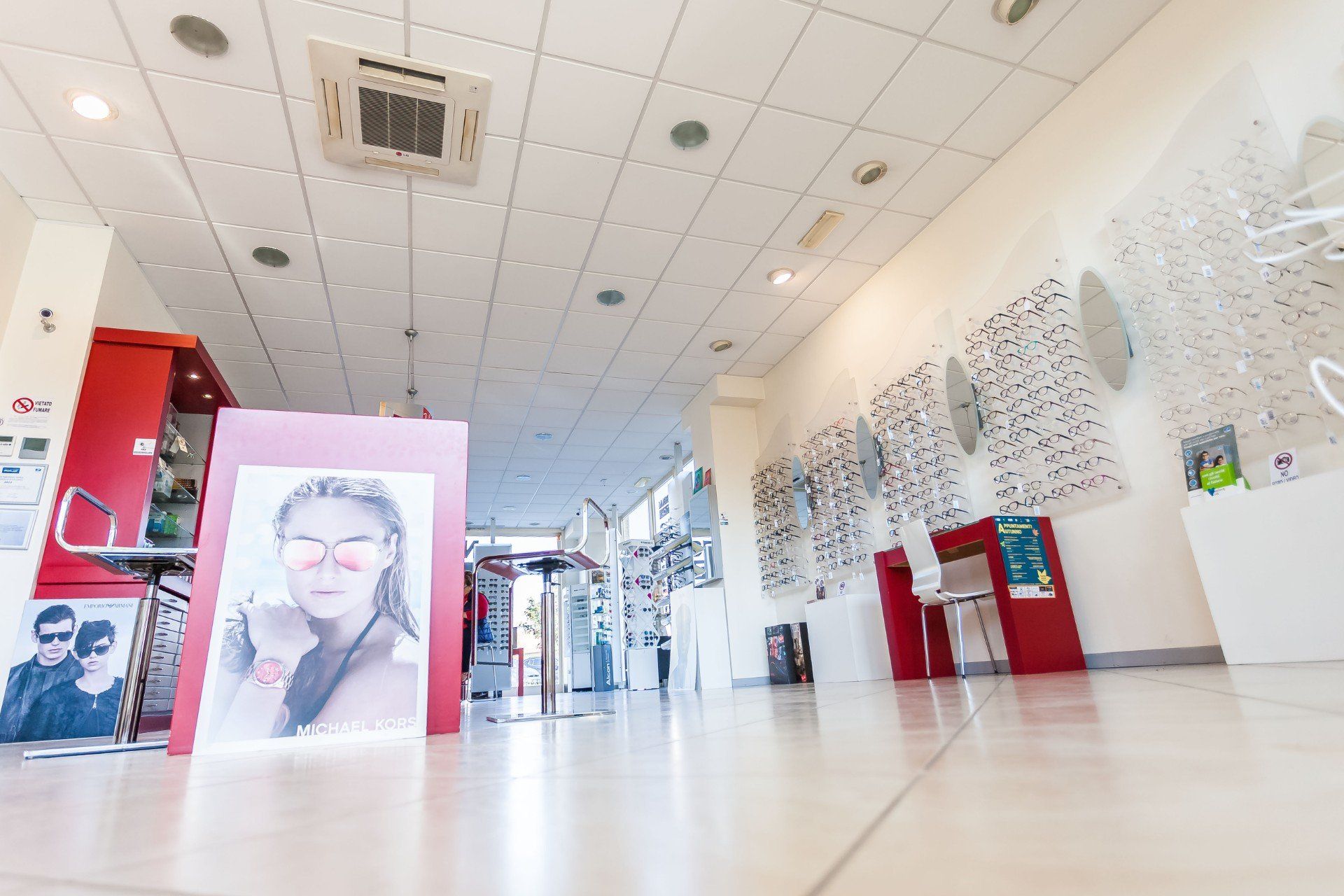 negozio di articoli di ottica