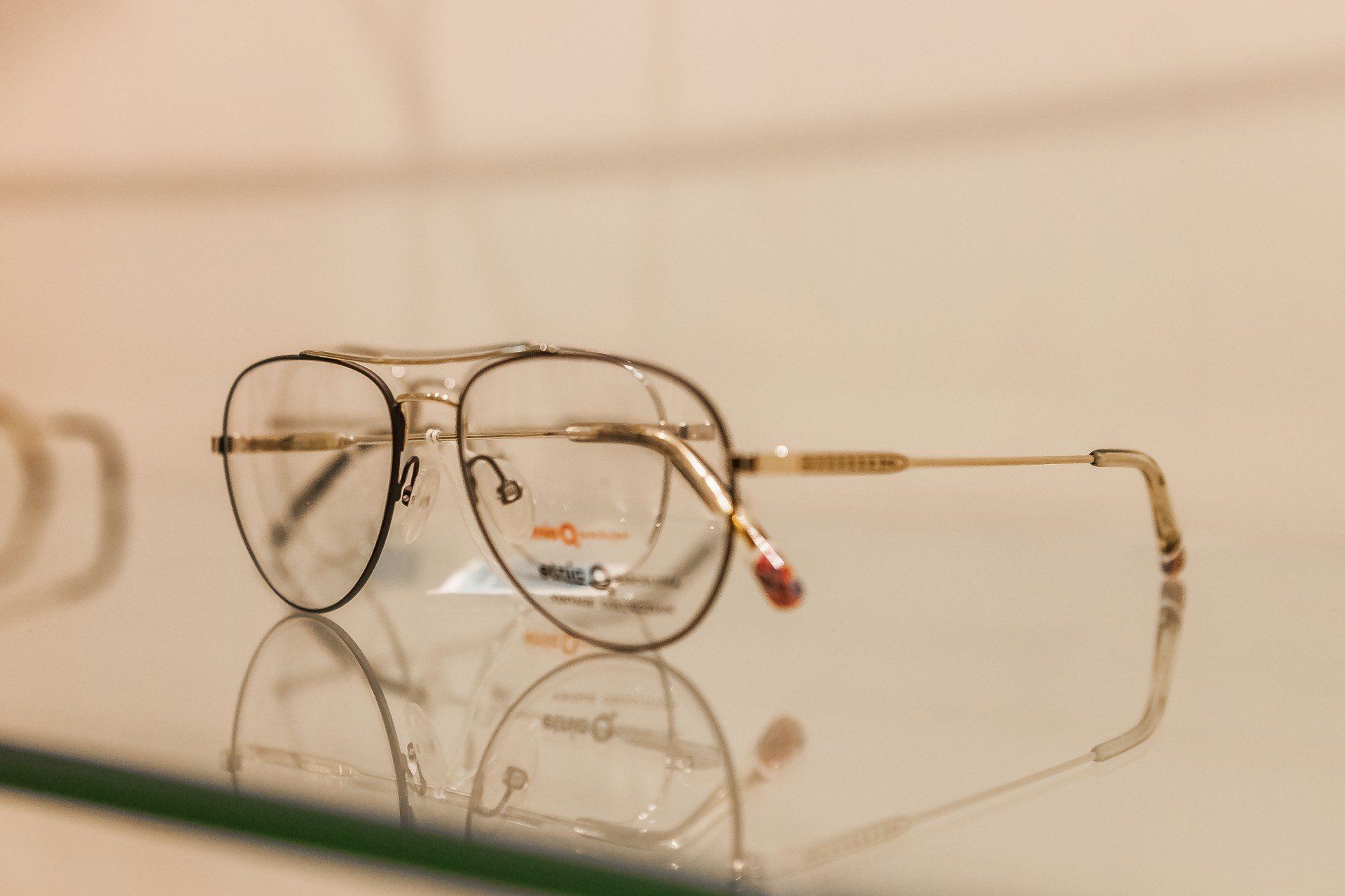 Occhiali da vista con montatura a goccia