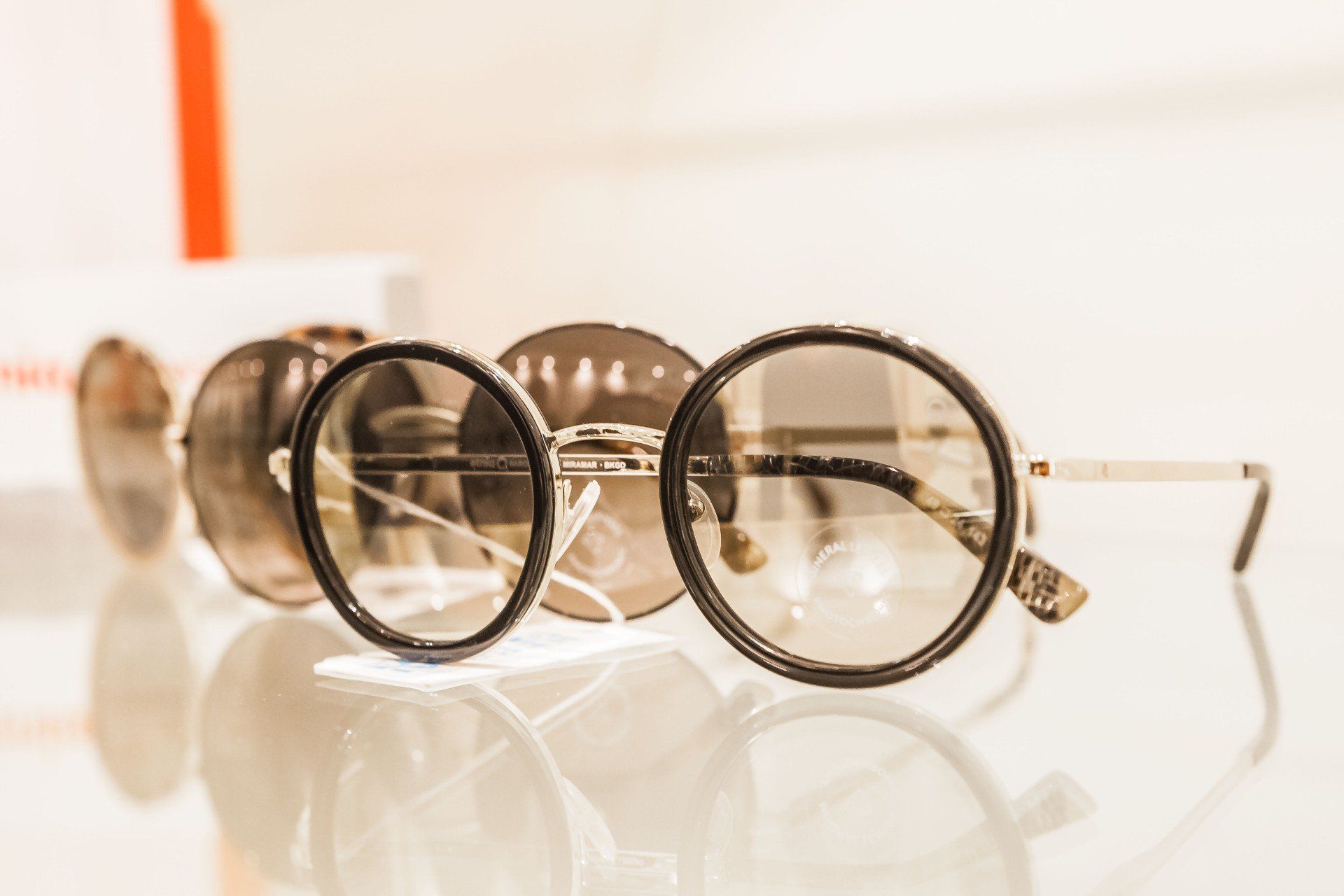 Occhiali con montatura rotonda