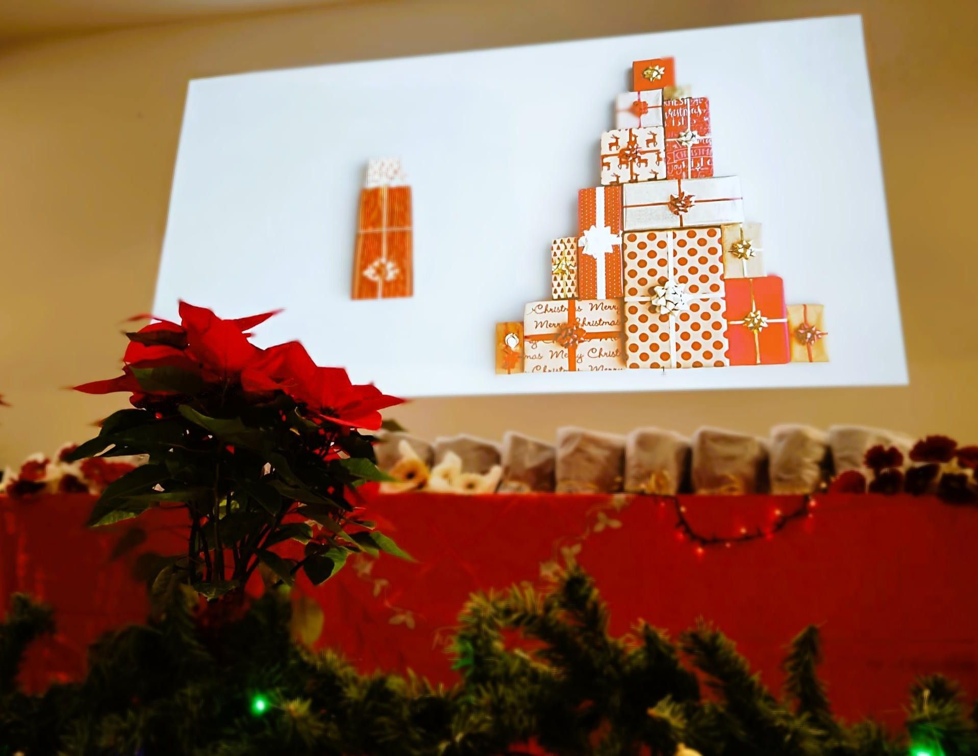 tavola imbandita per Natale