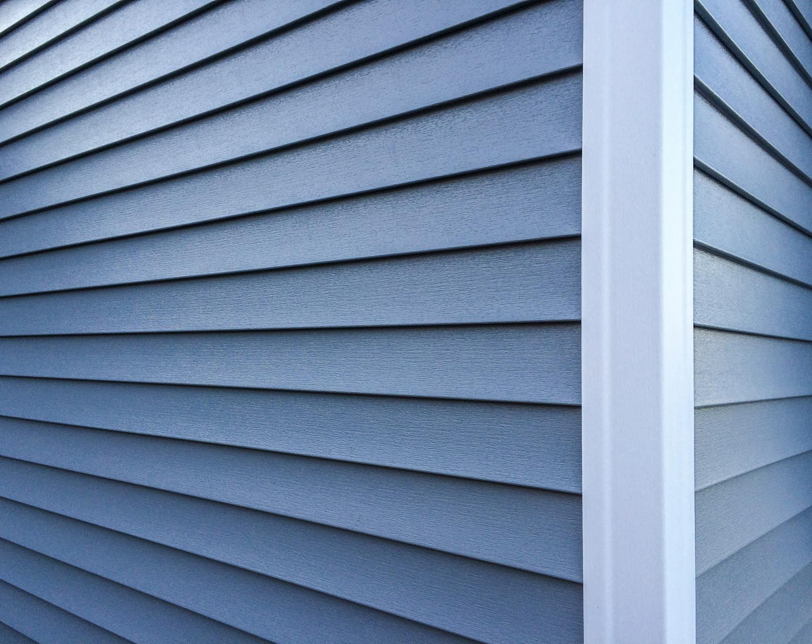 Blue Siding — Wisconsin Rapids, WI — Link's Contracting Inc.