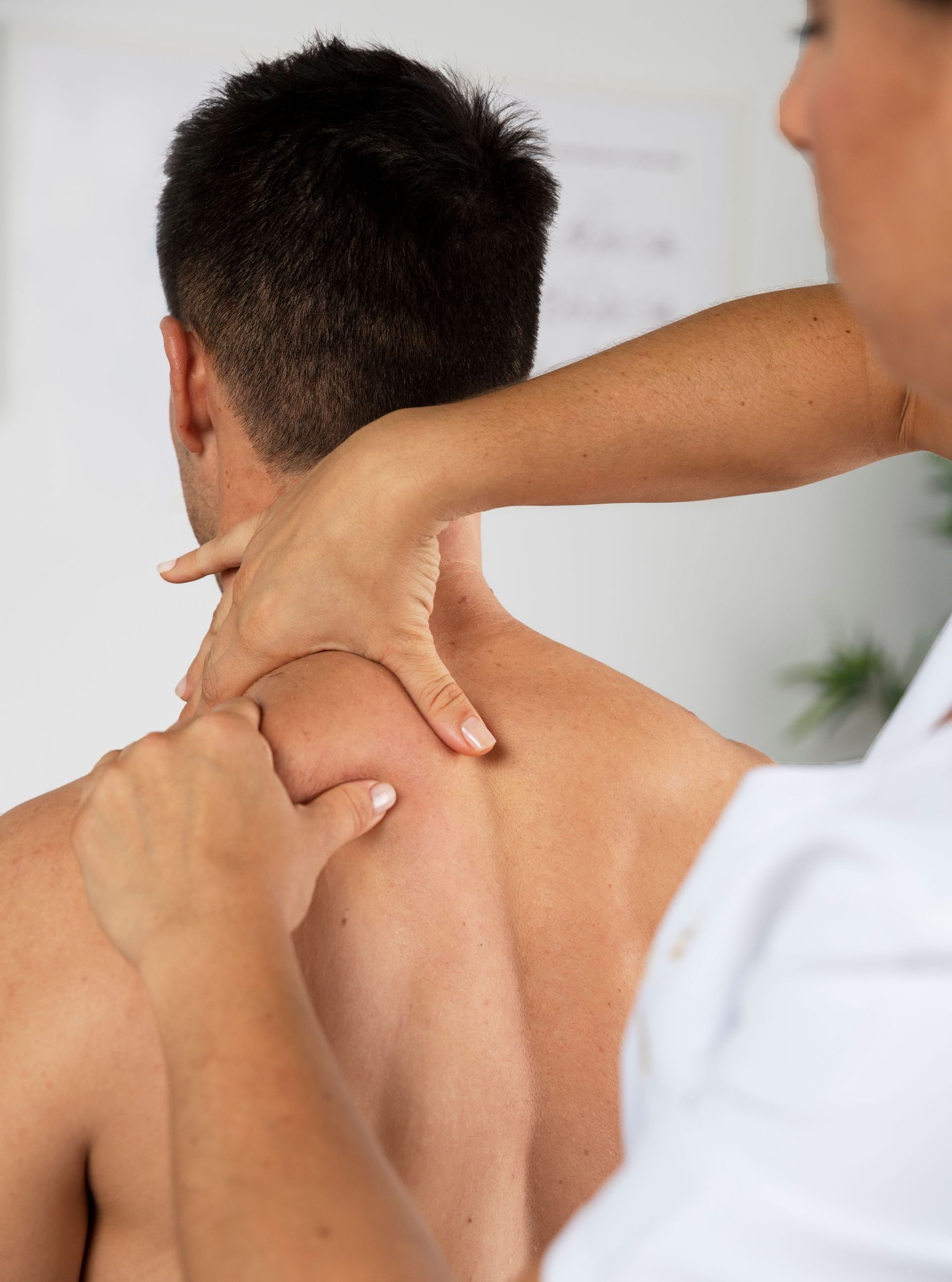chiropractor performing massage