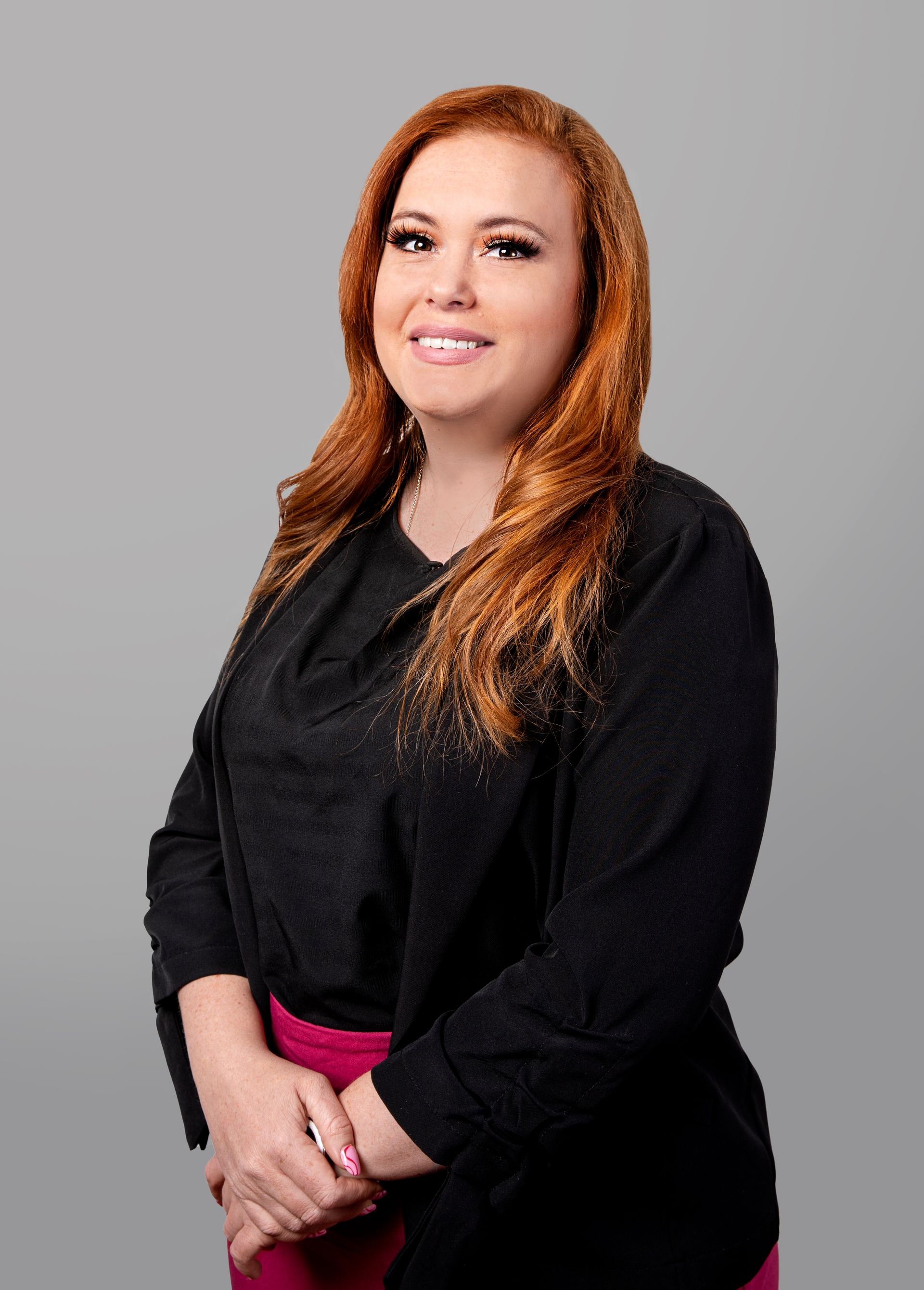 Image of a long haired business woman to the right of the contact labour logo.