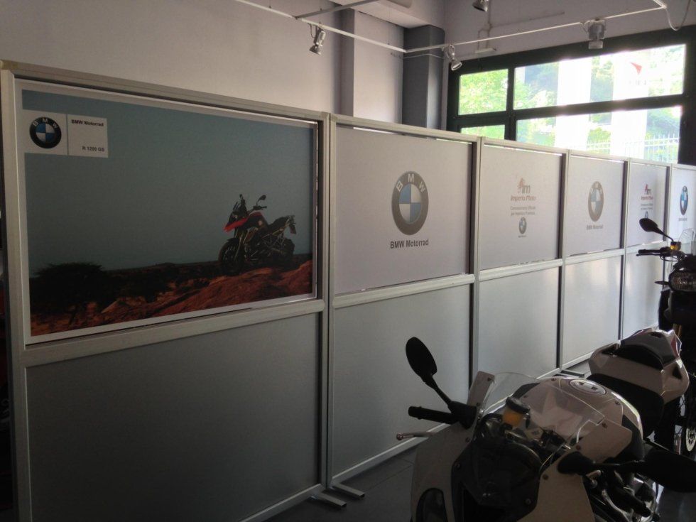 Pareti divisorie con serigrafia per uffici