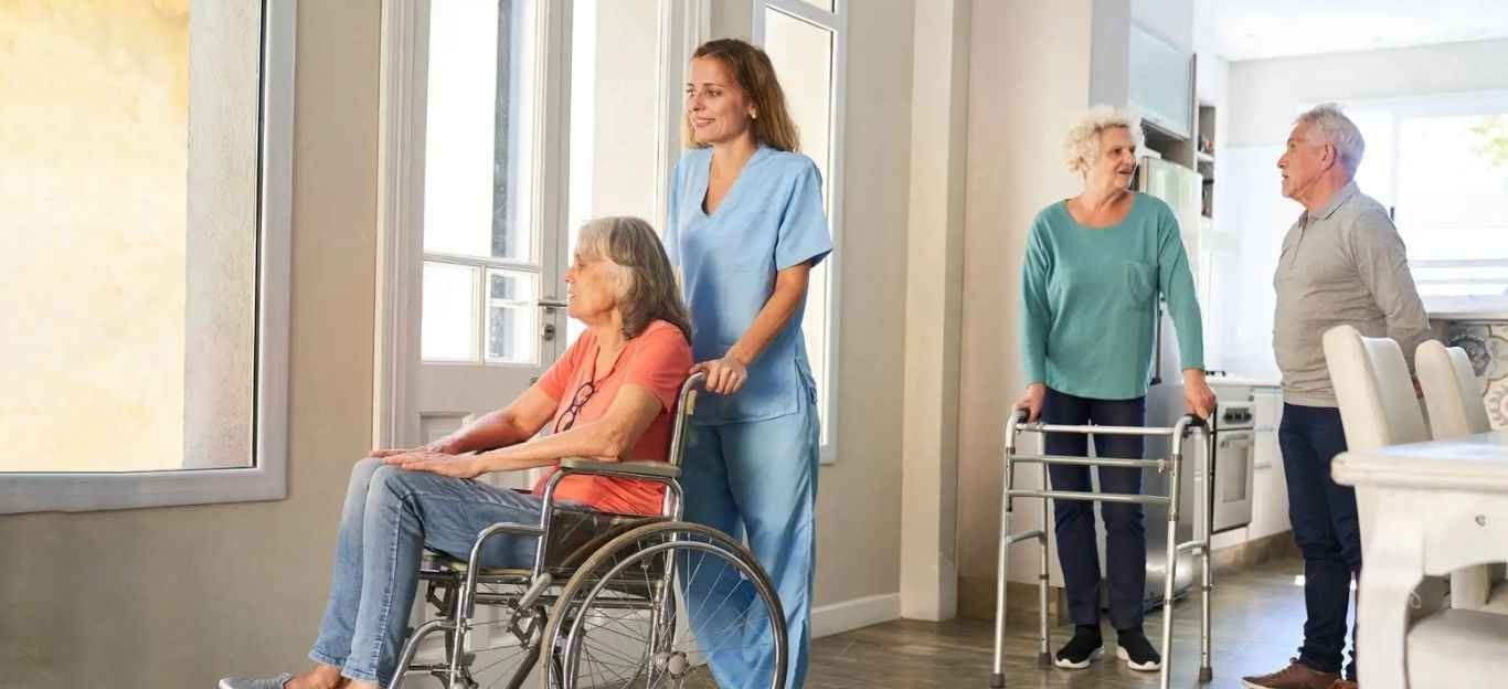 8 Essential Mobility Devices for Easy Movement in Seniors