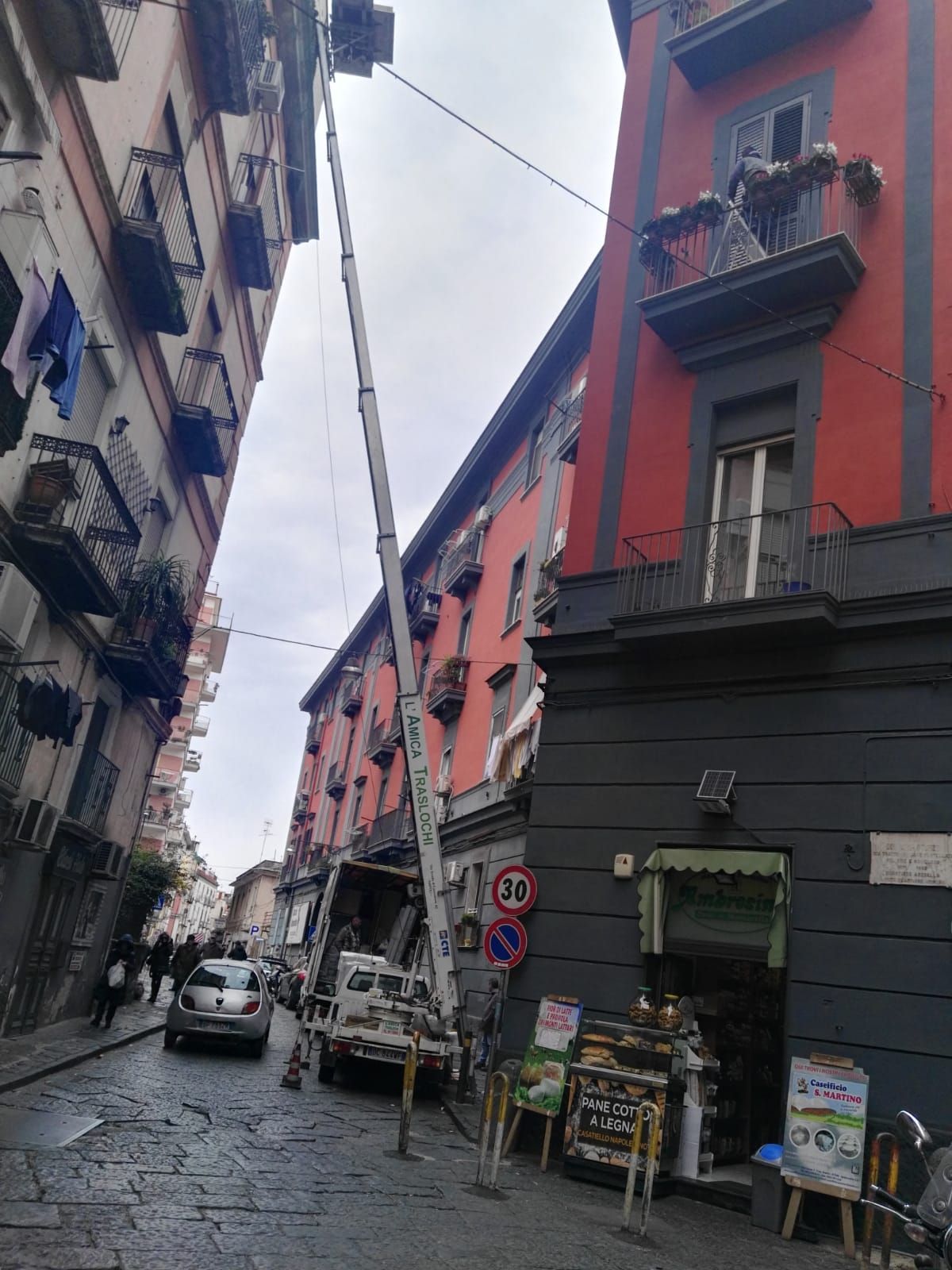 Trasloco con scala area fino a 25 m