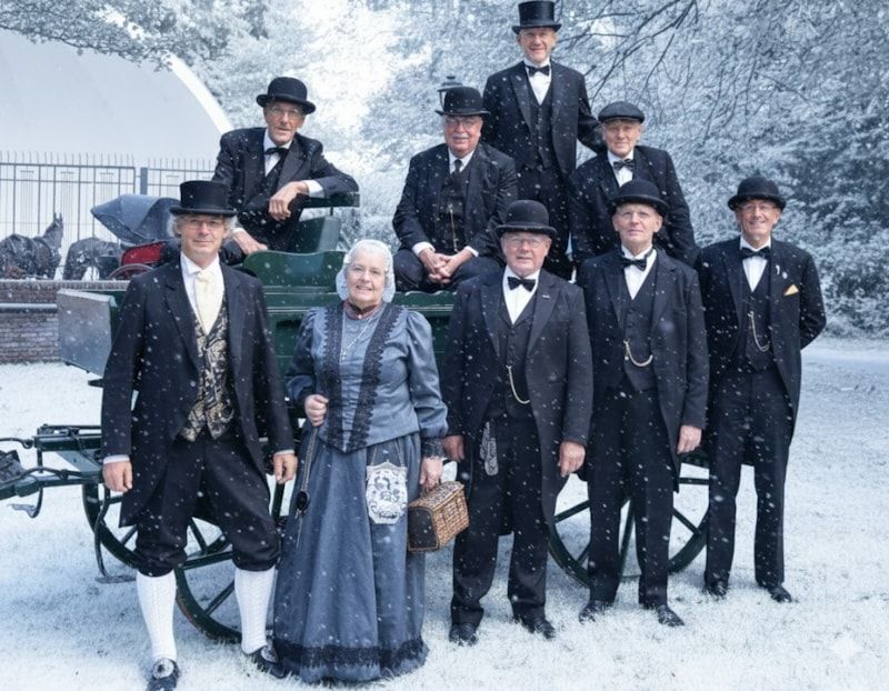 Traditionele, folkloristische markt die het leven, werken en kleden van rond 1910 laat zien