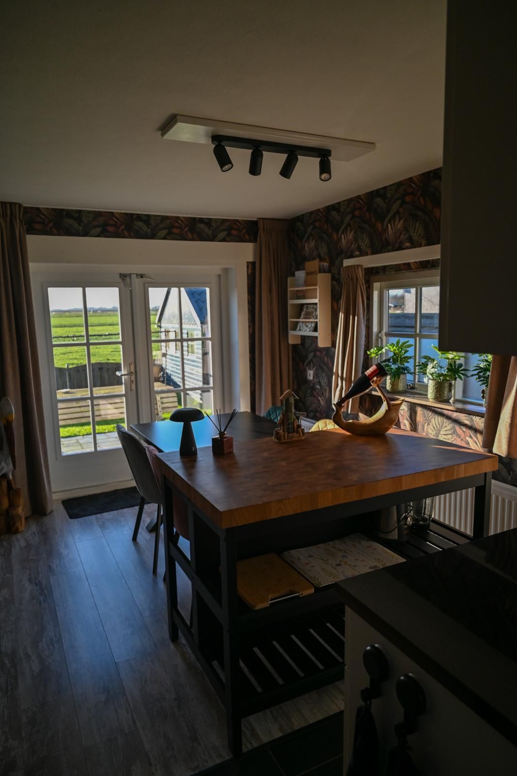 De keuken van Vakantiehuis Akkerzicht Oudesluis.