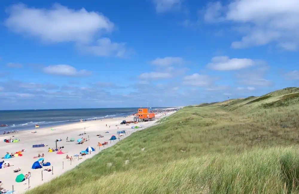 Mooie stranden en meren rondom Vakantiehuis Akkerzicht Oudesluis.