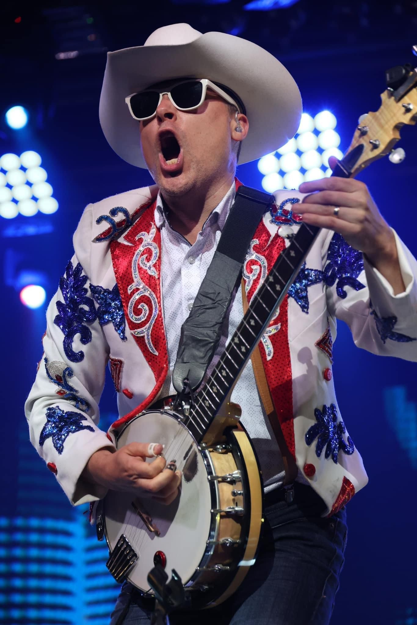 Haygoods playing music