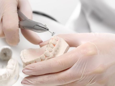 Протезирование - стоматологическая клиника Perladents в Юрмале