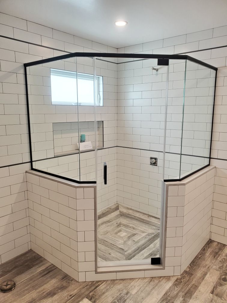 Shower Enclosure — Torrance, CA — Dandoy Glass