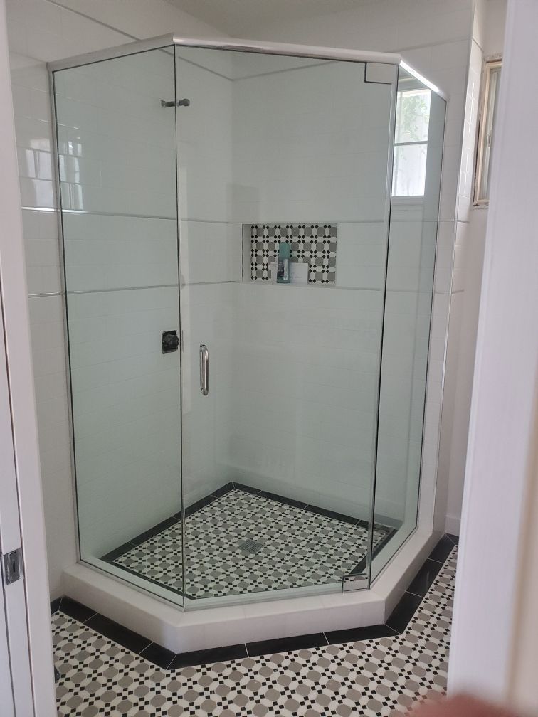 New Modern Shower Enclosure — Torrance, CA — Dandoy Glass