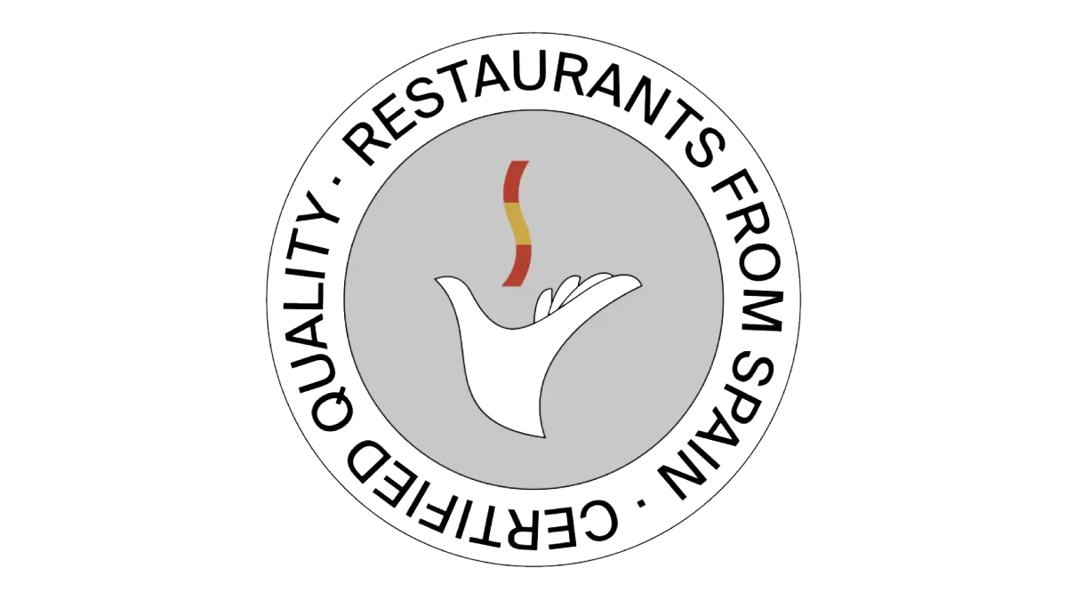 Distintivo circular verde com um ícone de folha, uma marca de seleção e o texto: 