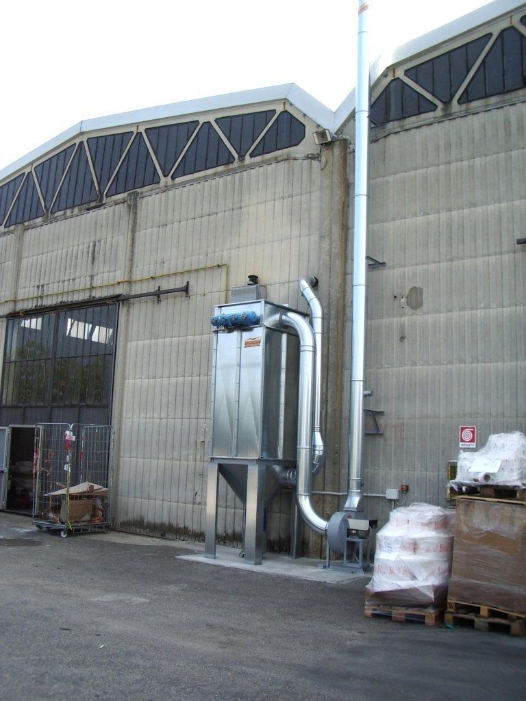 tubo esterno di un impianto aziendale