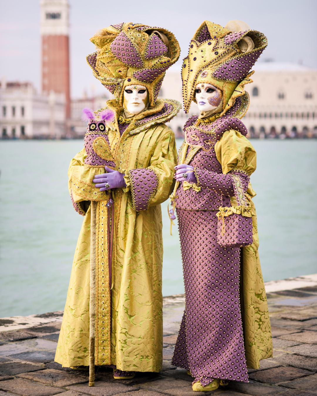 Picture of Two people fully Masked for the Venice Carnival - Italy Holidays Barter's Travelnet