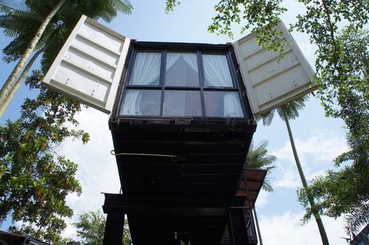 container house w indow