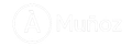 Logotipo blanco con un círculo que contiene una 