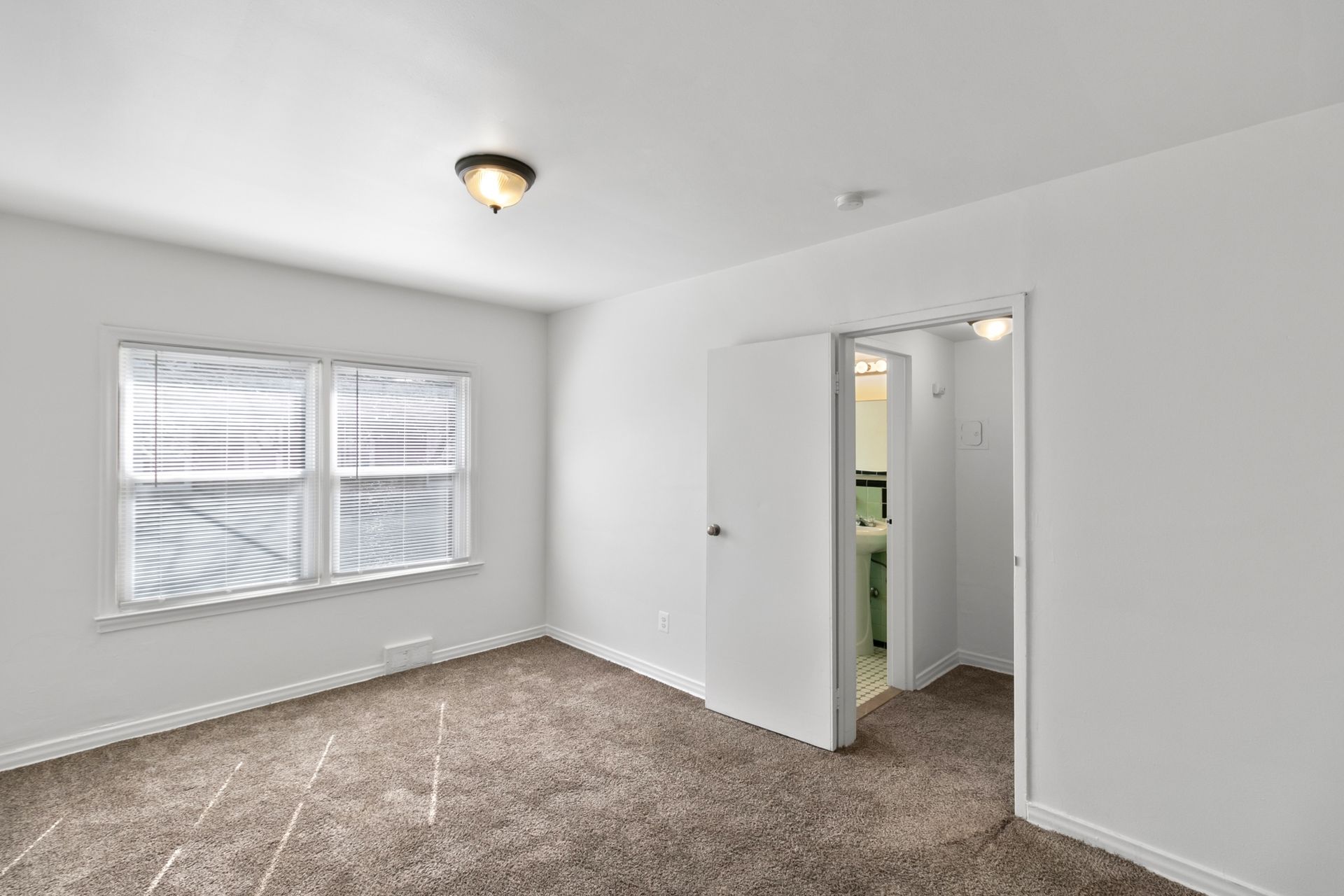 Pointe Garden interior shot 5