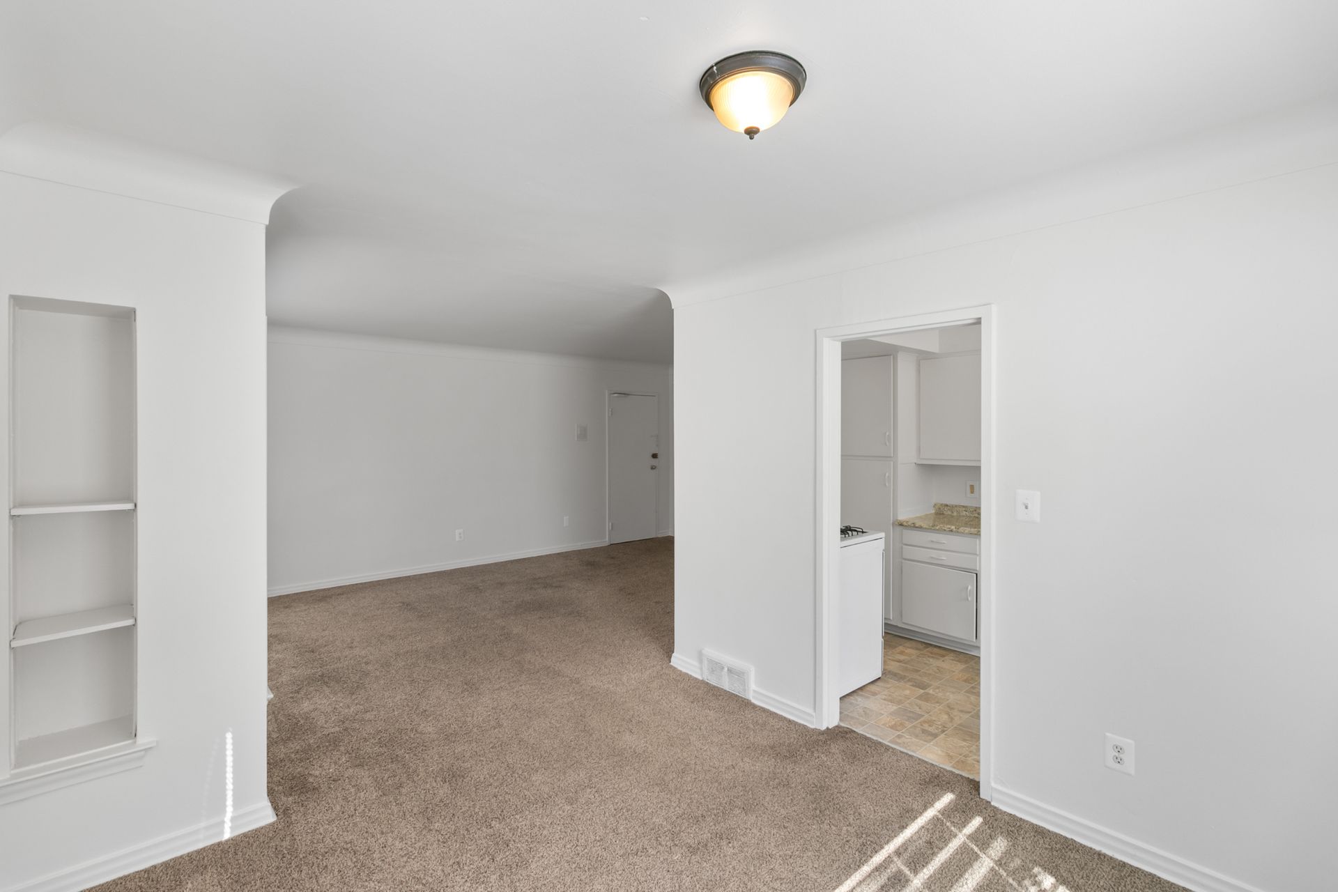 Pointe Garden interior shot 1