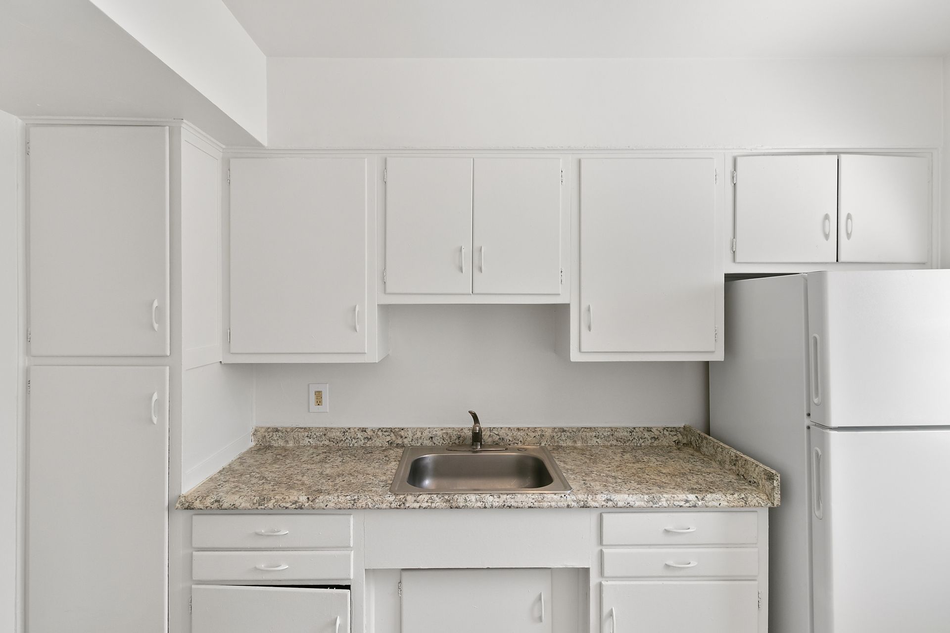 Pointe Garden kitchen 4