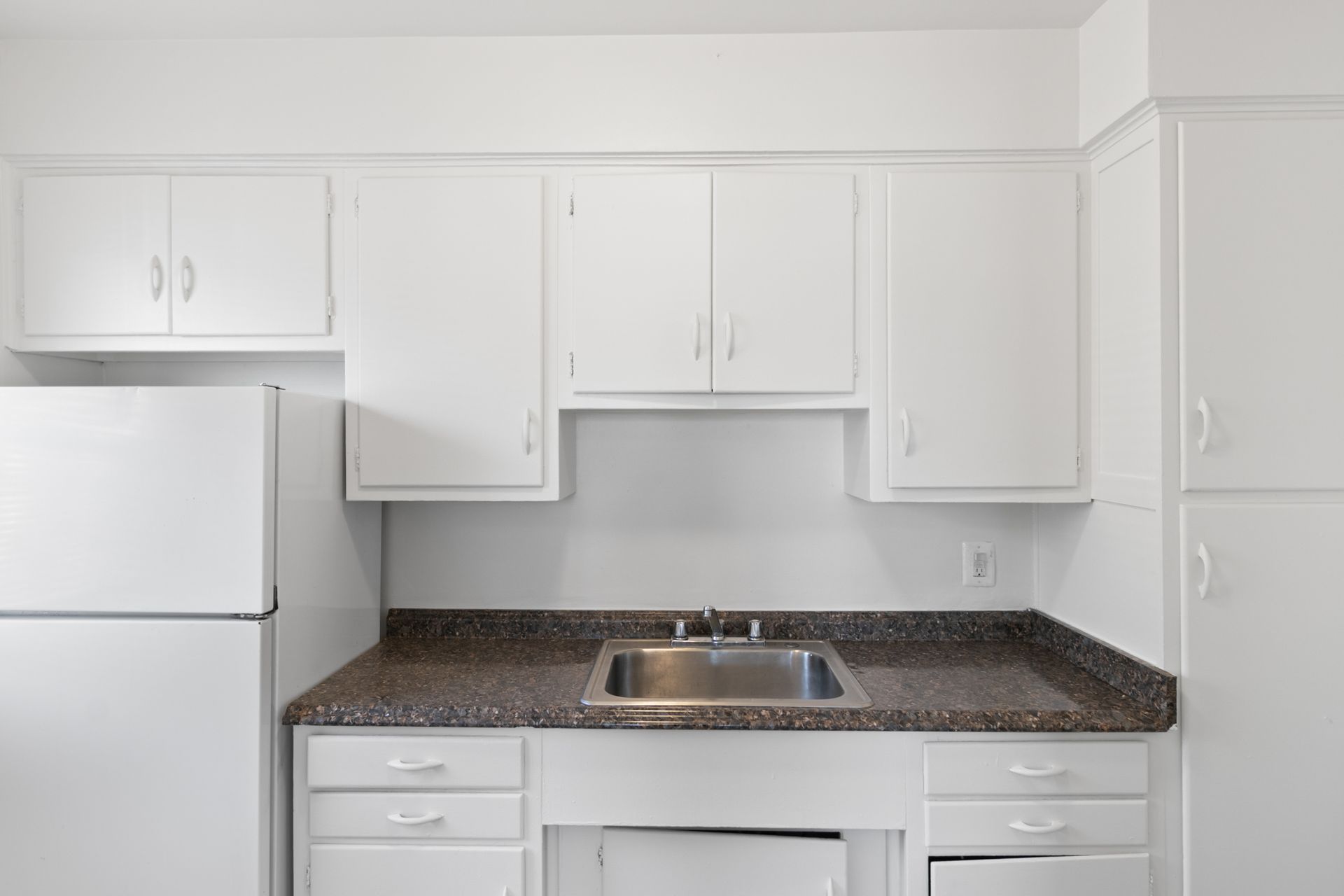 Pointe Garden kitchen 6