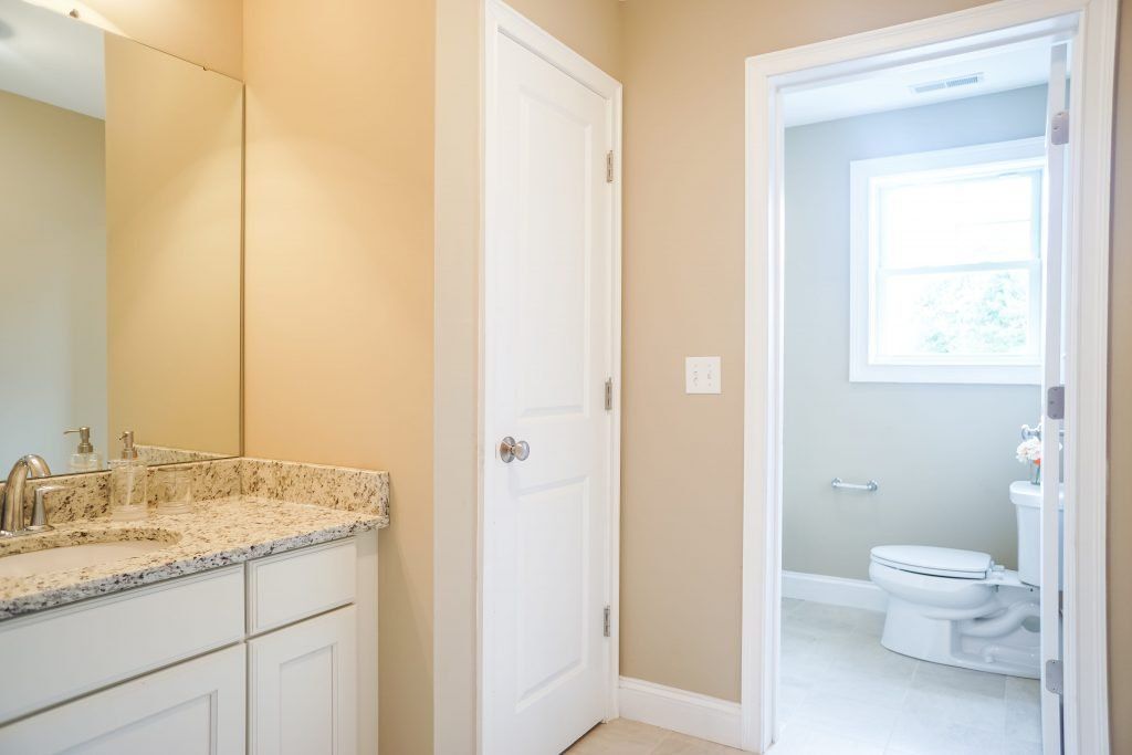 Unit C Interior bathoom 3