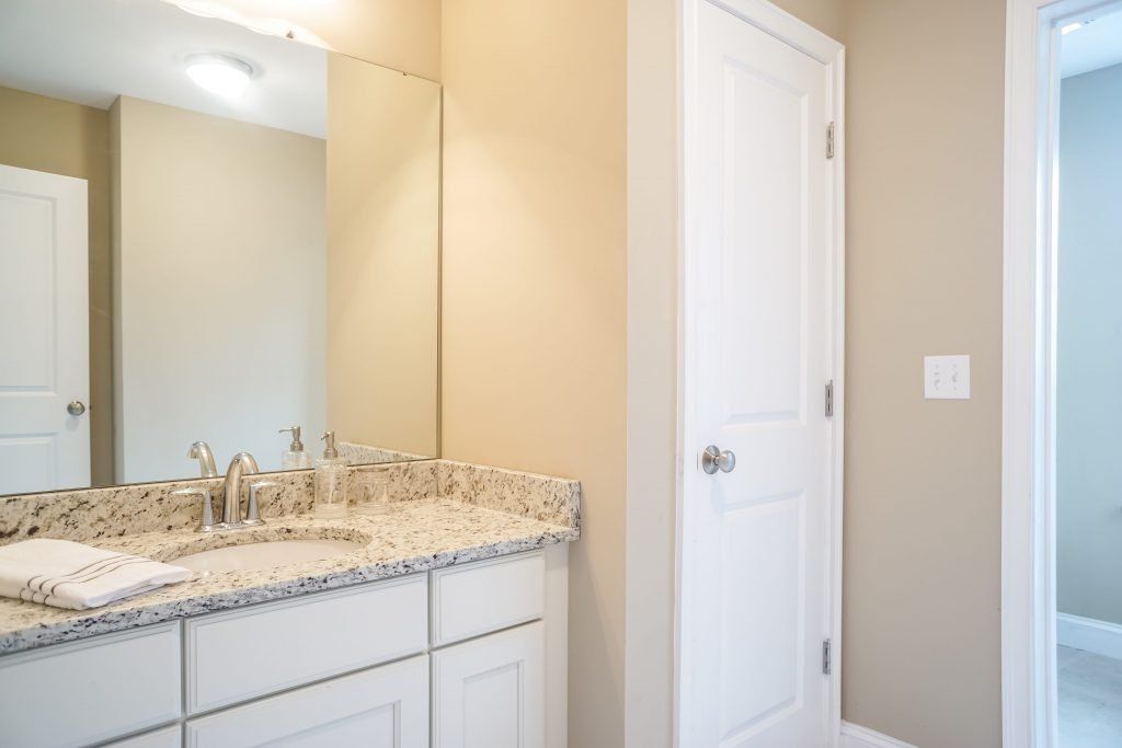 Unit C Interior bathoom 4