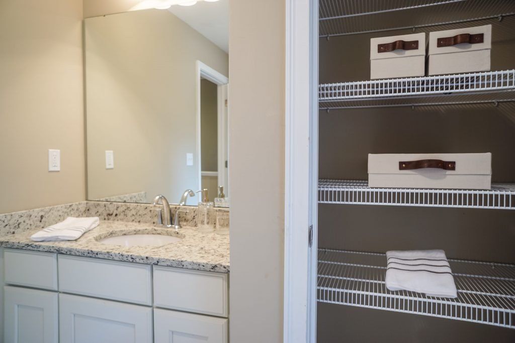 Unit C Interior bathoom 7