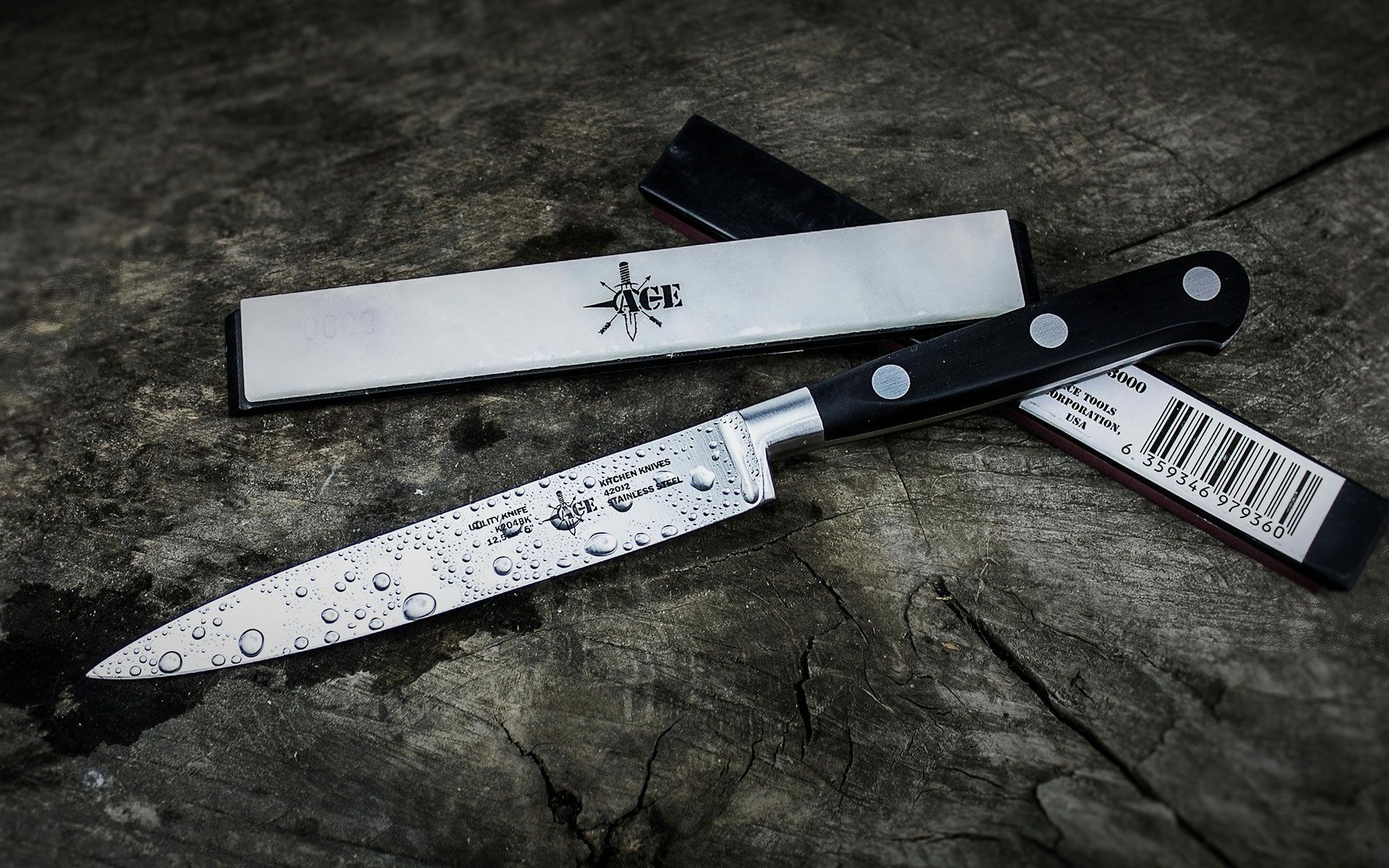 A long knife on the floor