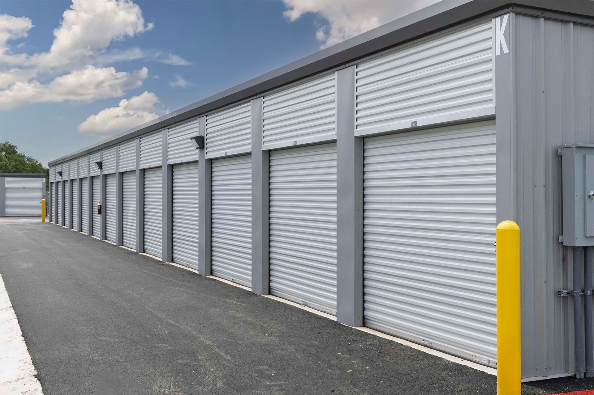 Drive Up Self Storage Drive up self storage units near New Braunfels, TX for standard storage of your items